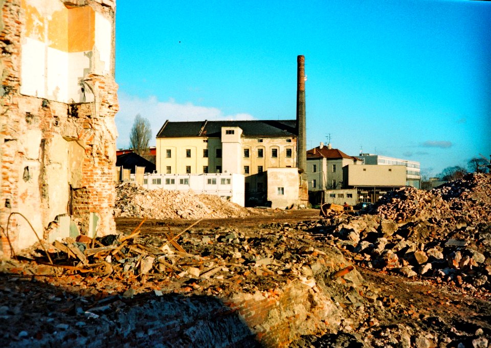 Minolta Hi-Matic G  - Demolition Site (forme Vlněna factory)