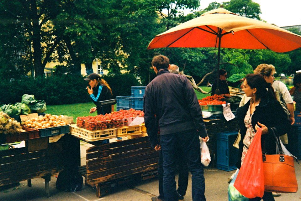 Kiev 4 + Jupiter-12 35/2,8 - At Vegetable Market 2