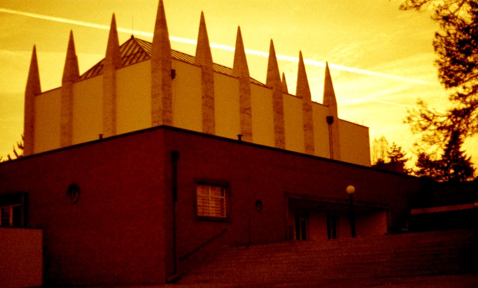 Praktica BC1 & Nightbird Film - Crematorium