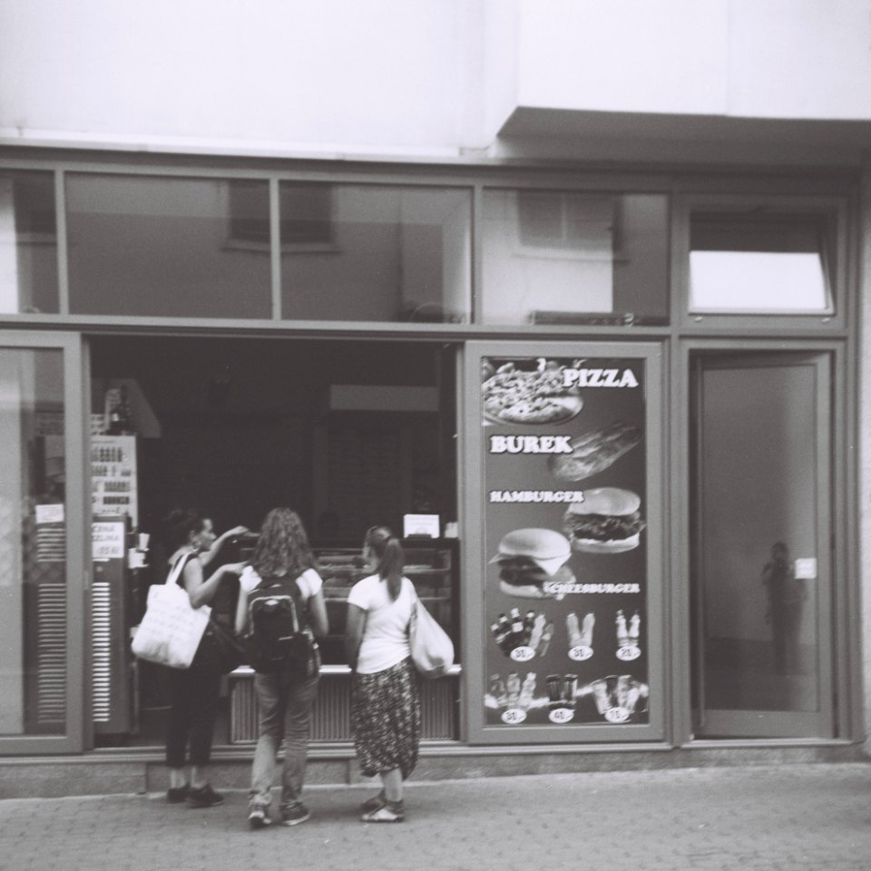 Certo Phot - Girls at Fast Food