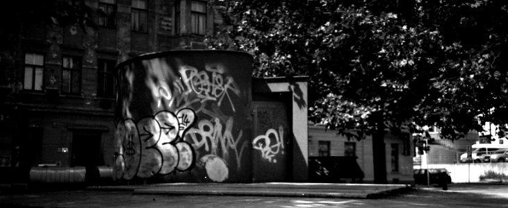 Kiev 4 + Jupiter-12 - Graffities photo
