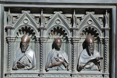 Monuments sculptures architecture