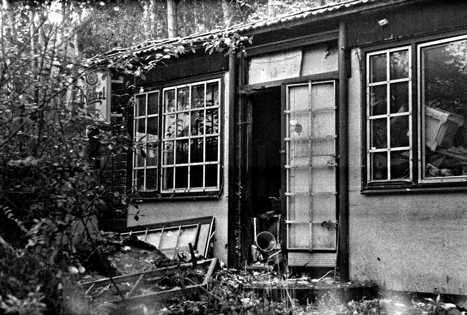 Ricoh TLS 401 with Helios 44-2 - Abandoned Shop 2