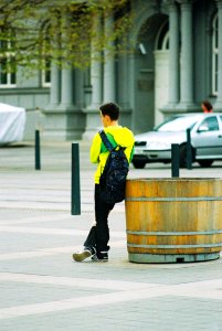 Praktica MTL 5 + Pentacon Electric 4/200 MC - Young Man in Yellow