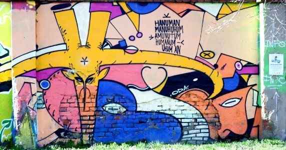 Sony Alpha A230 with Helios-44-2 - Graffiti - Little Park on Mendel's Square) 06