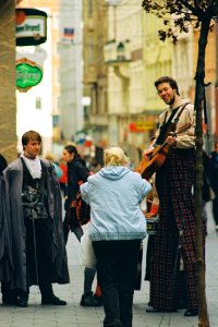 Praktica MTL 5 + Pentacon Electric 4/200 MC - Jugglers 3