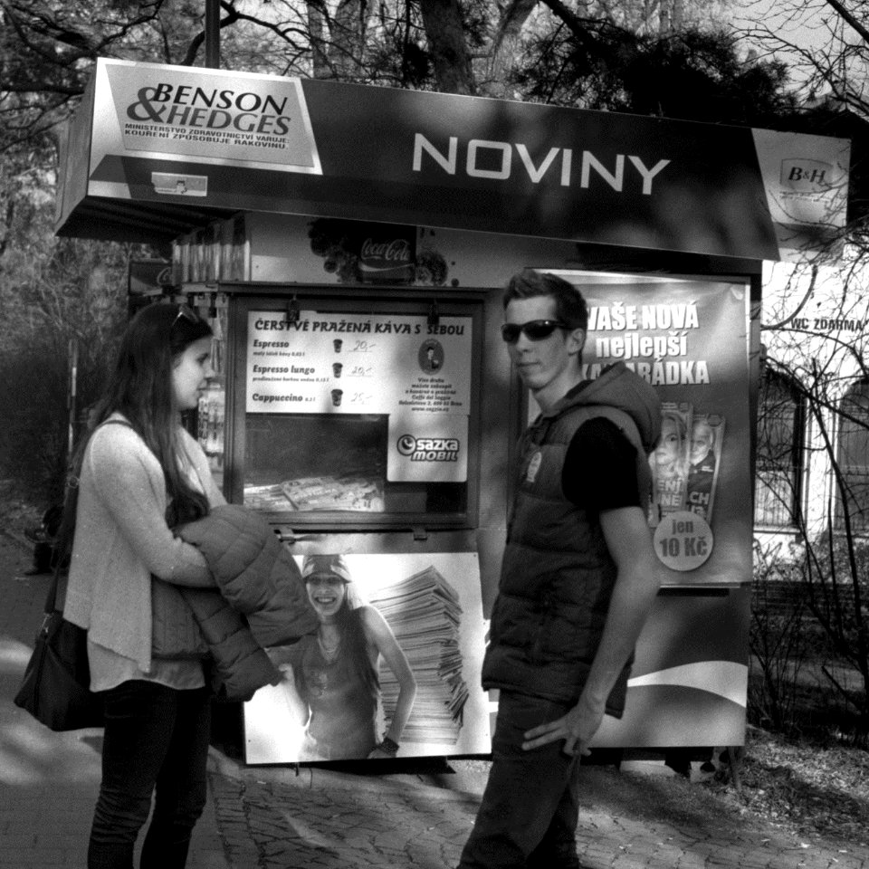 Zorki 4 + Industar-61 L/D - Talking Couple at Tobacconst Stand
