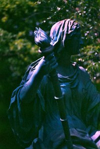Praktica BC1 + MC Pentacon Prakticar 2,8/135 + expired film - Statue of Tolerance in Lužánky Park