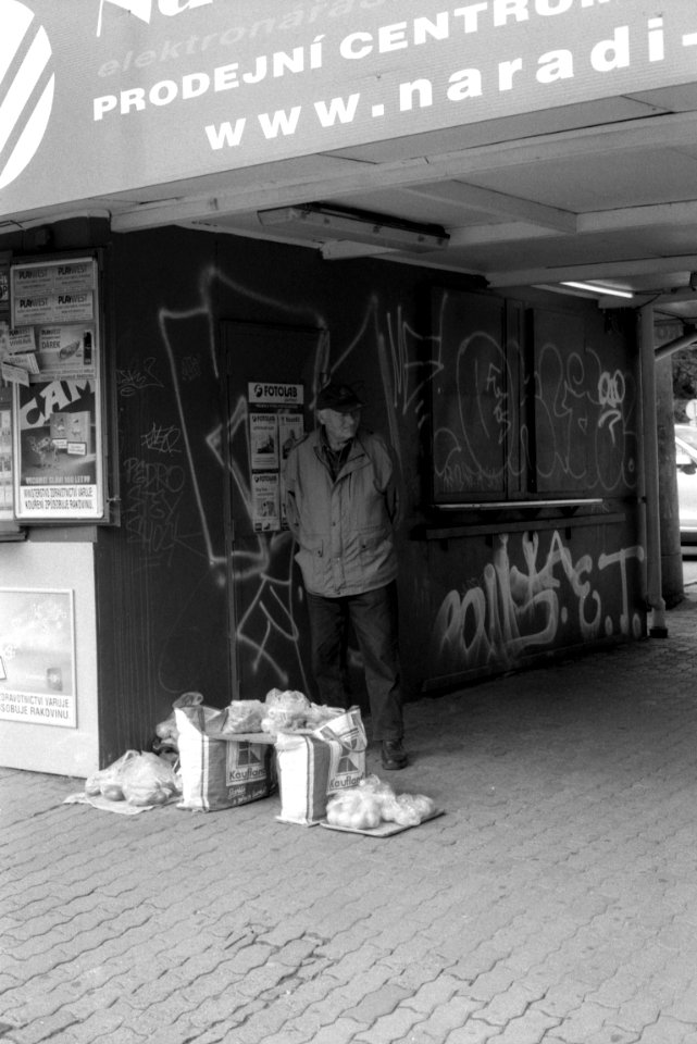 Canon EOS30 - New Scan - Man With Bags