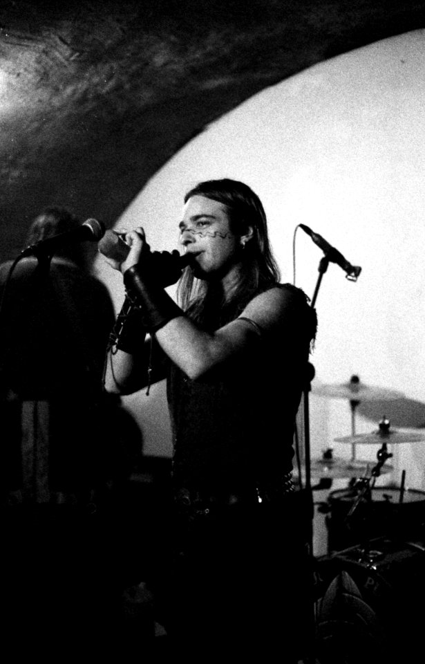 Canon EOS 30 - Punk Concert - Barbar Punk 2