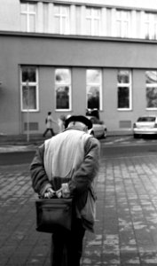 Kiev 4 + Jupiter-11 - Old Man with Bag