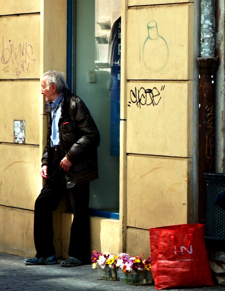 Old Flower Vendor