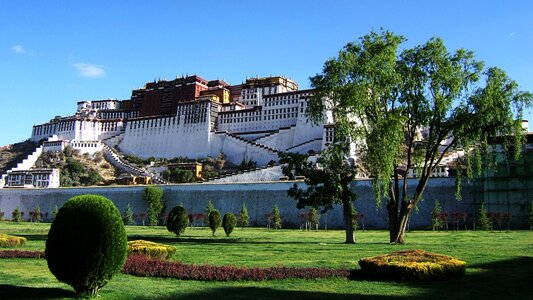Monastery dalai lama budismus
