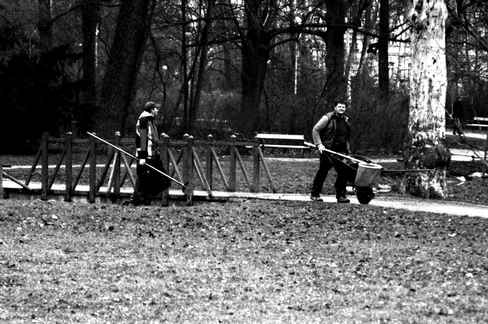 Kiev 4 + Jupiter-11 - Workers in the Park
