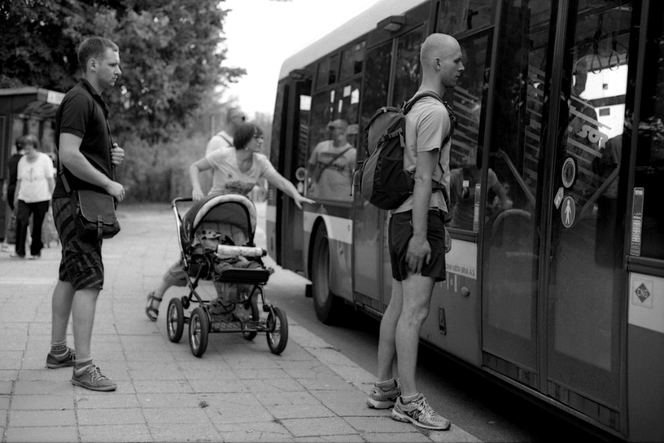 Canon EOS 30 with Canon EF 50mm f/1,8 II - Bus Arrival