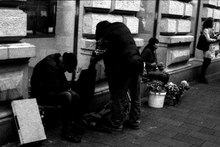 Canon EOS 30 with Canon EF 50mm f/1,8 II - Poor People photo