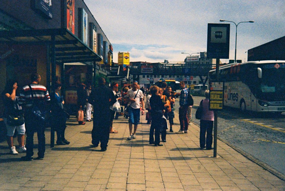 Kiev 4 + Jupiter-12 35/2,8 - Bus Stop Úzká