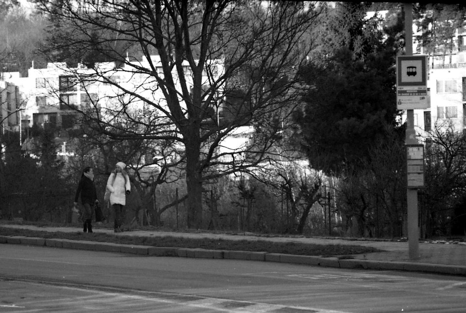 Kiev 4 + Jupiter-11 135/4 - Bus Stop Scene