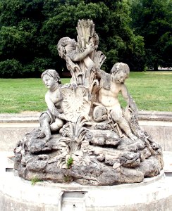 statue-luzanky-fountaFountain Statue at Luzanky Parkin-1