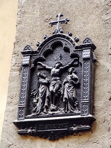 Statue italy church