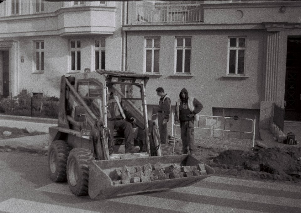 Chaika 3 - Pavers at Work 4