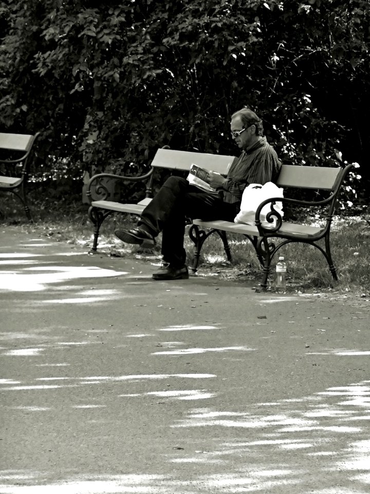 Reading Man (remastered)