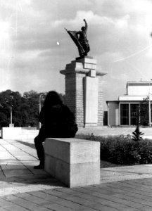 Ricoh TLS 401 with Helios 44-2 - Of Man and Red Army Soldier Statue