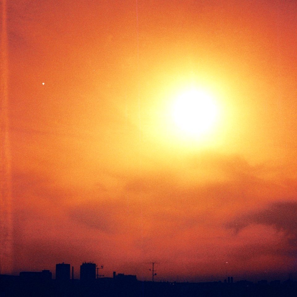 Smena 8M - Redscale - Into the Sun