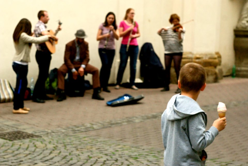 Sony Alpha A230 with Helios-44-2 - Boy Looking at Street Musicians