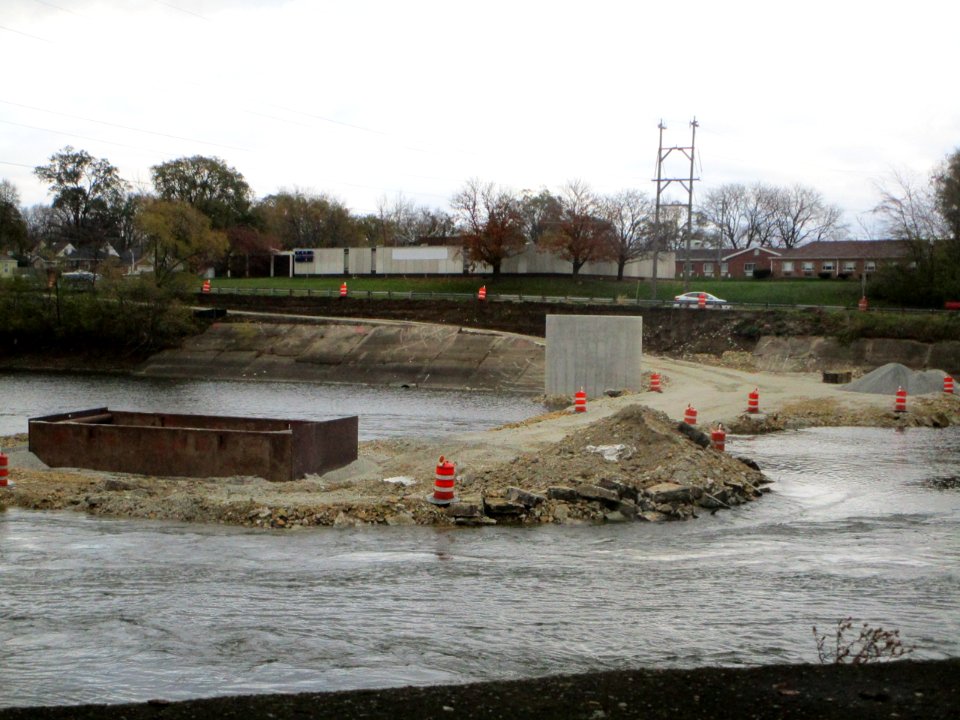IMG 2664c Walking-Biking Bridge Construction Bird Park Kankakee IL 11-19-2016