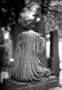 Praktica BC1 - Jewish Cemetery Brno 04