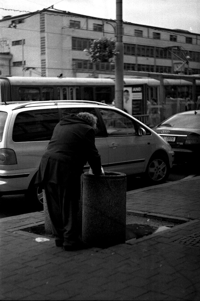 Ricoh TLS 401 with Helios 44-2 - Street Stroll 3