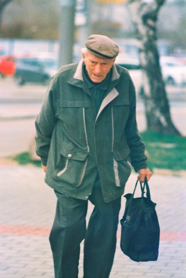 Praktica MTL 5 + Pentacon Electric 4/200 MC - Old Man