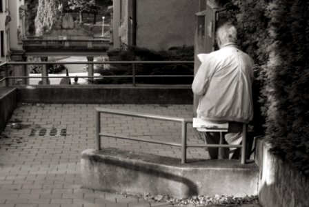 Sony Alpha A230 with Helios-44-2 - Newspaper Reader