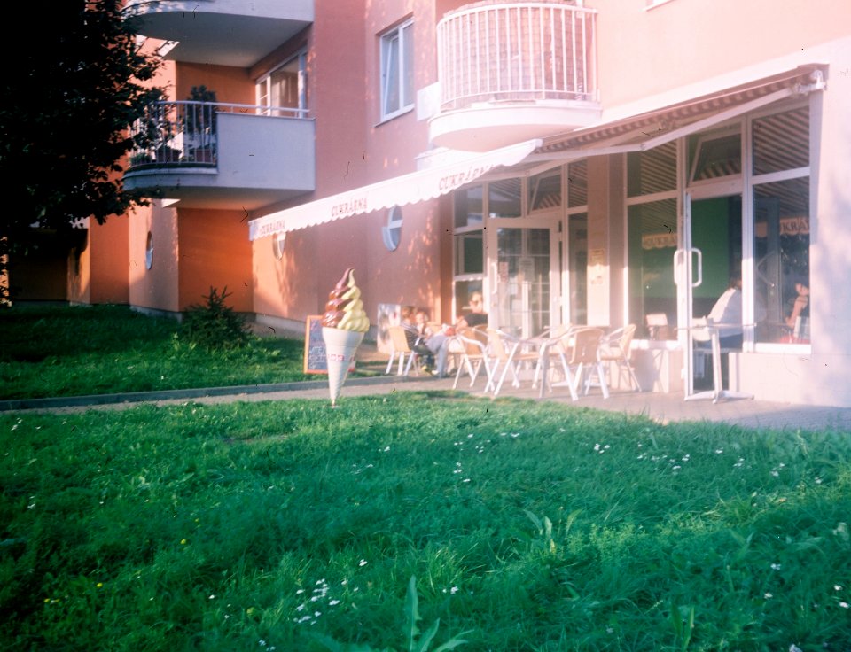 Agfa Billy Record 7.7 - Cake Shop