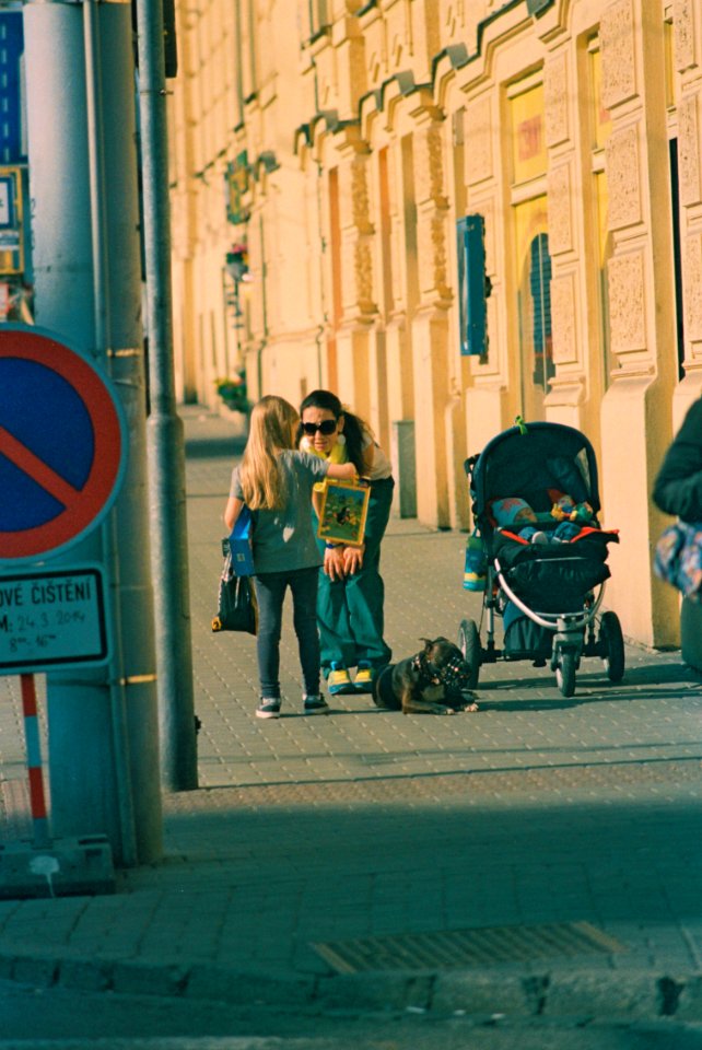 Praktica MTL 5 + Pentacon Electric 4/200 MC - Mother and Children