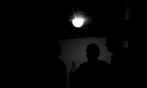 Canon Rebel XS - Drinkers in the Dark