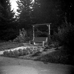 Altix I - At the Hospital Garden