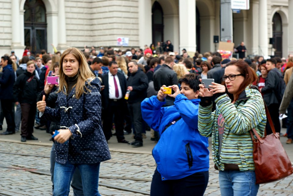 Sony Alpha A230 with Helios-44-2 - Blockade of Neonazi March - Part 1: Happening 03