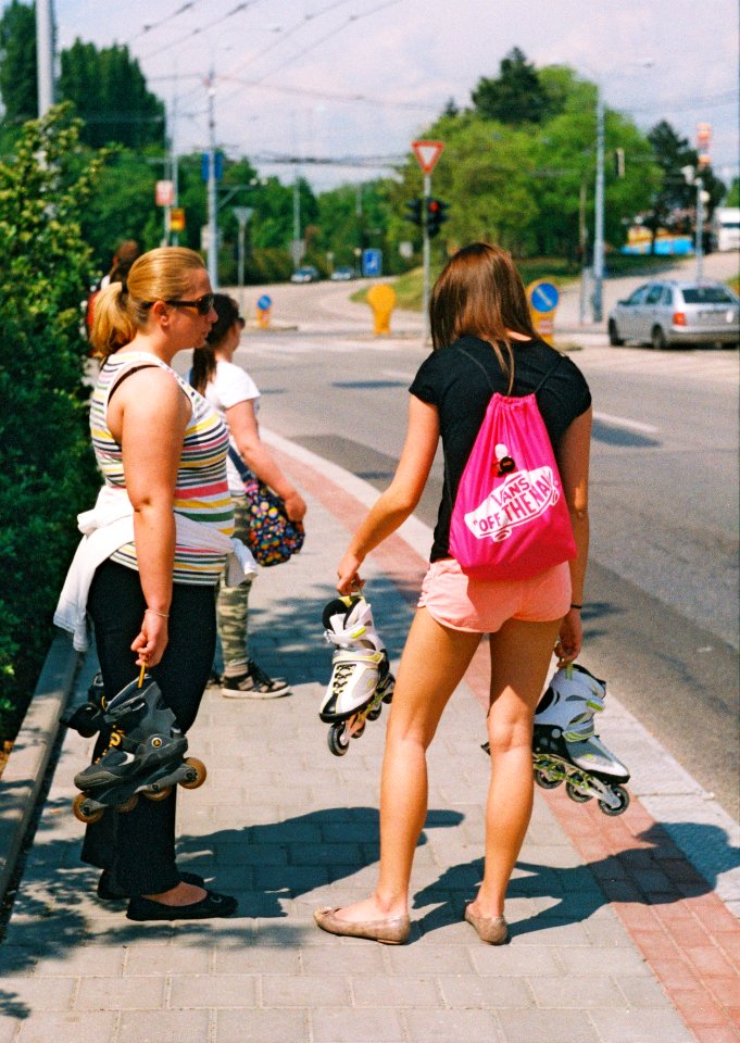 Praktica MTL 5 +  Helios 44-2 2/58 - Girls with  In-line Skates