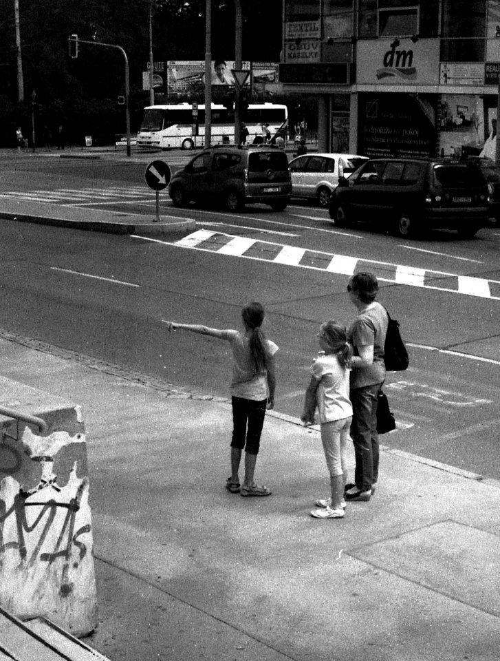 Lomo 135VS - Bus Stop Scene 5