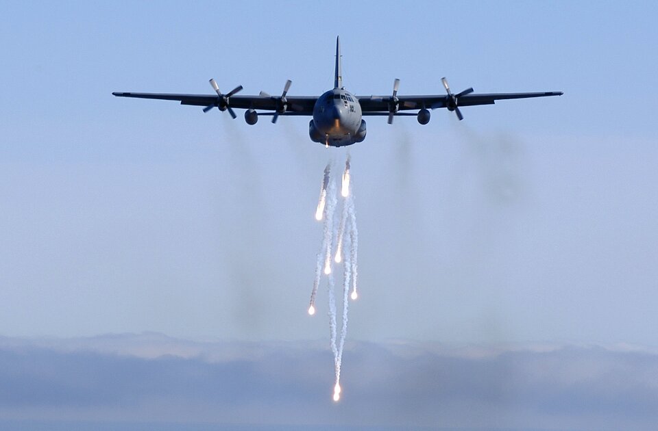 Plane turboprop c-130
