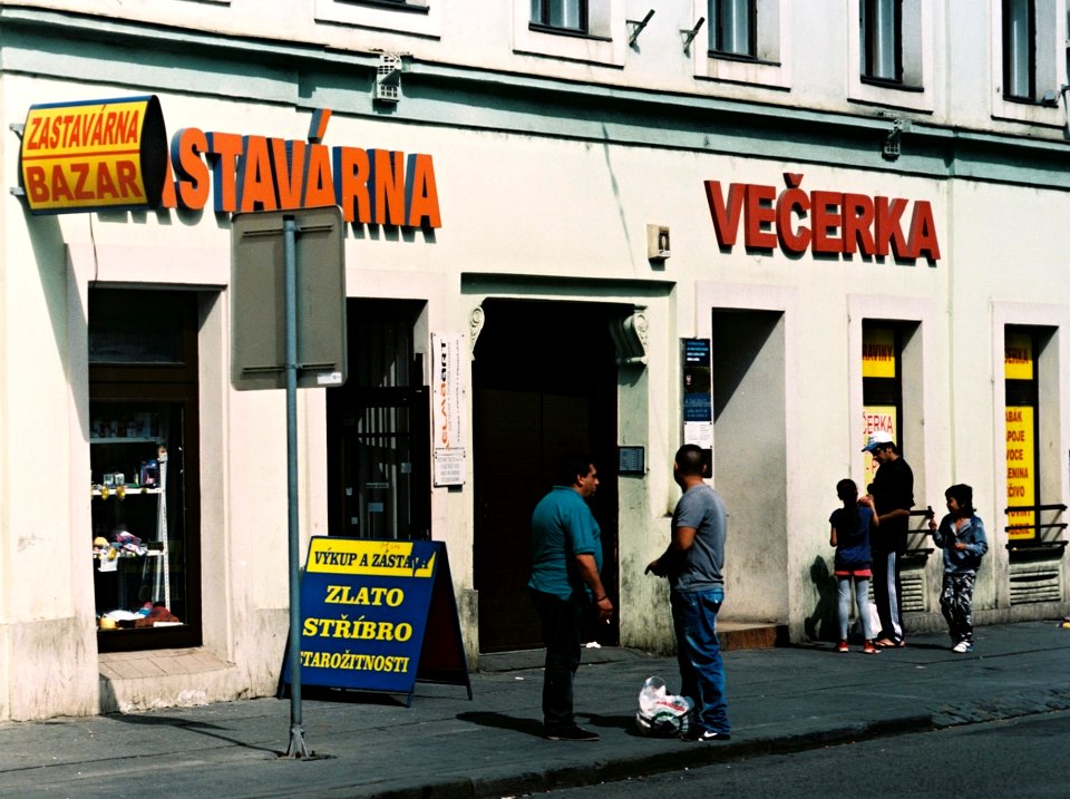 Pentacon Six + MC Biometar 2,8/120 - Cejl Street Scene