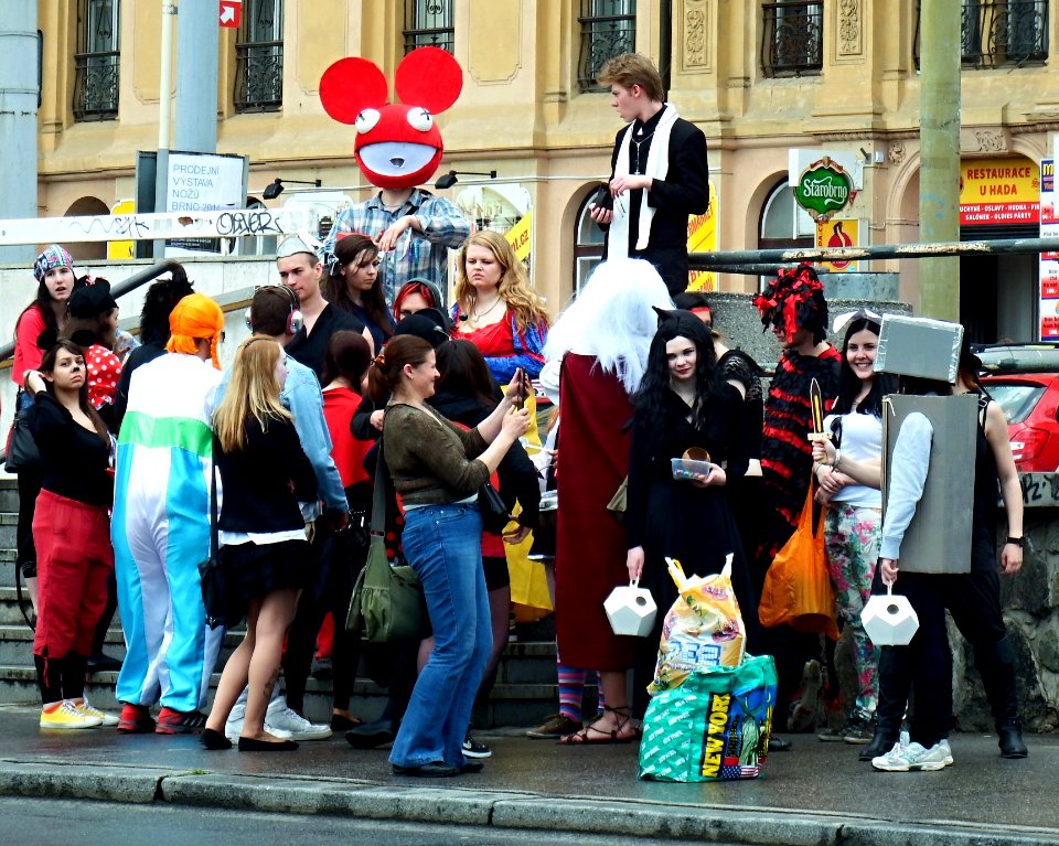 High School Students Celebrating End of Studies 5