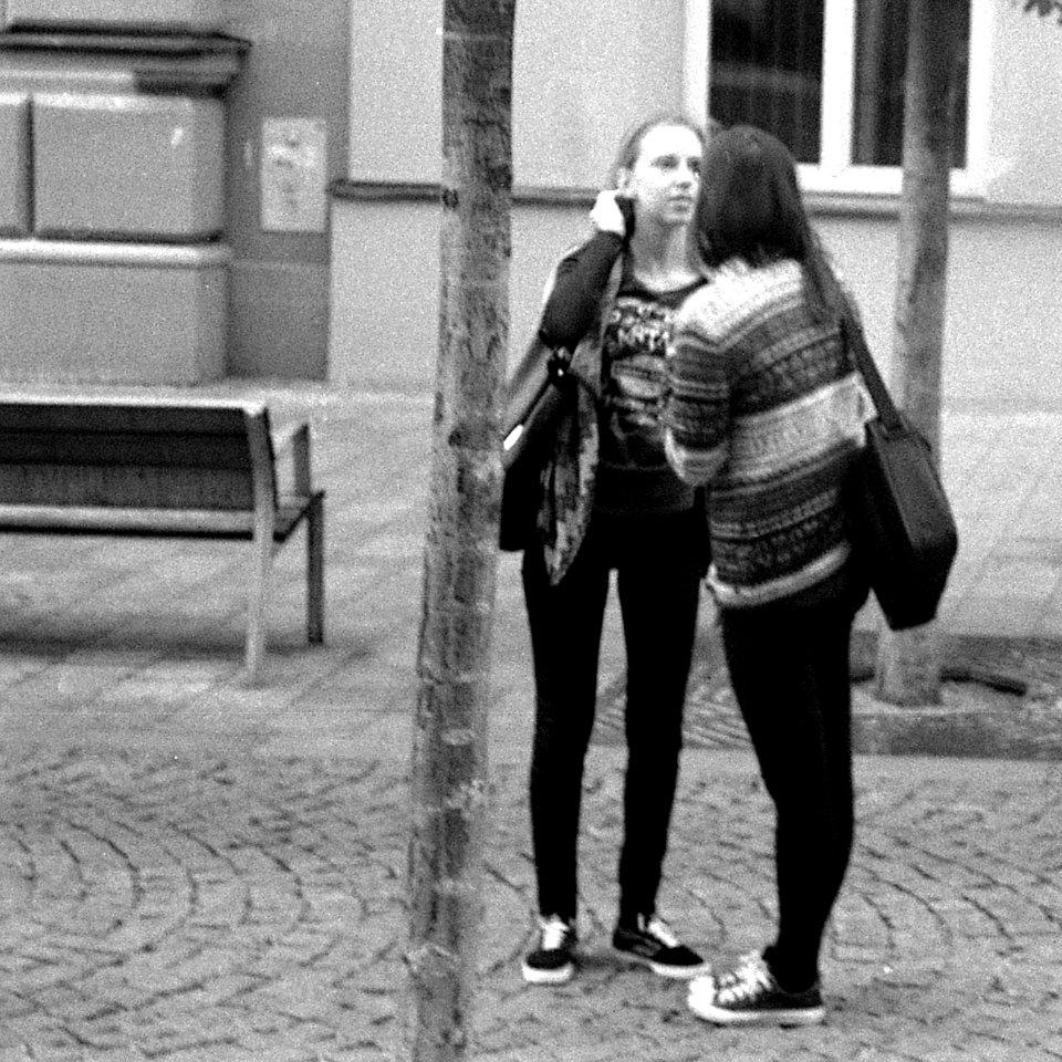 Canon Prima Zoom 80u (Sure Shot 80u) - Girls at Tram Stop