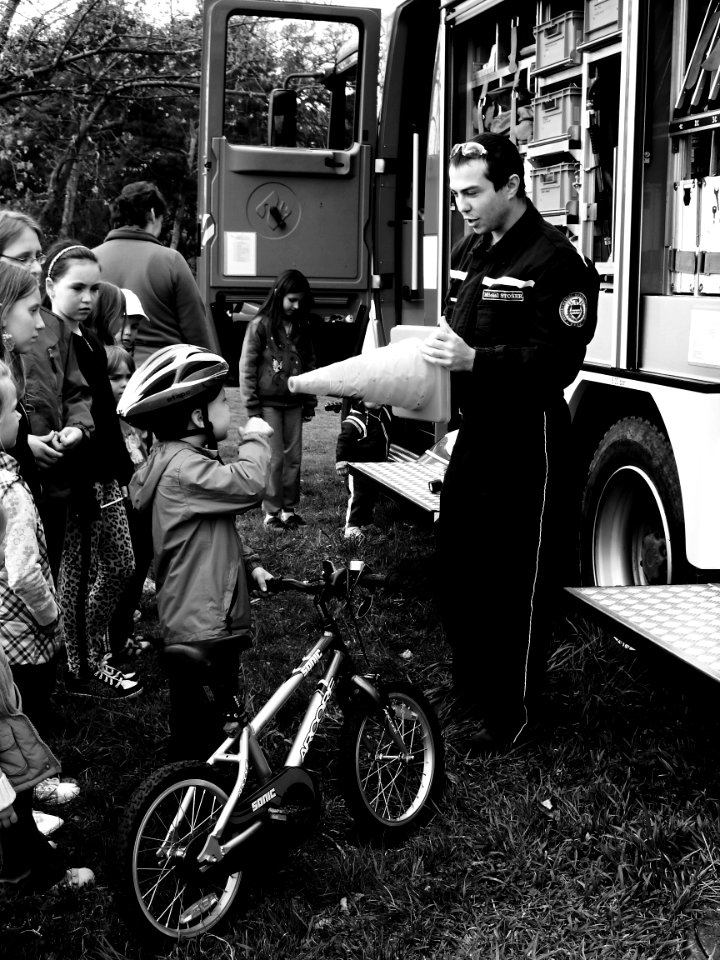 Fireman Explaining How His Car Works 2