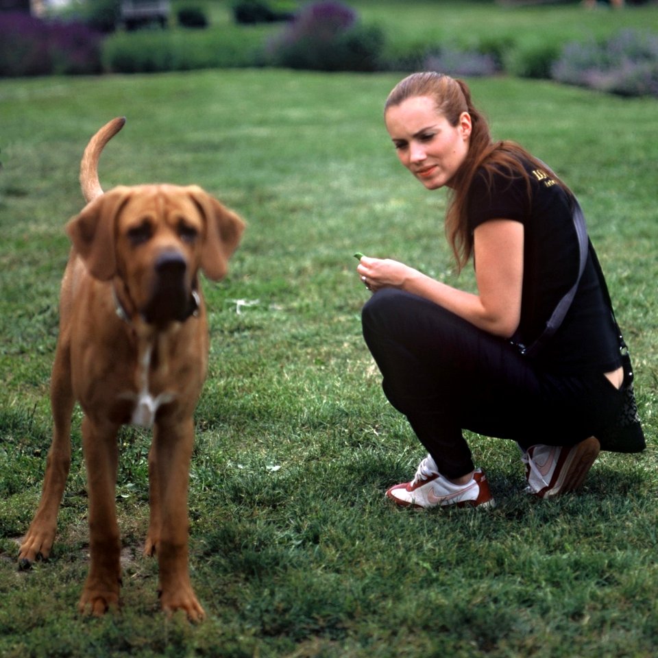 Pentacon Six + MC Biometar 2,8/120 - Girl with a Dog 2