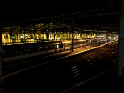 Gare de nuit photo