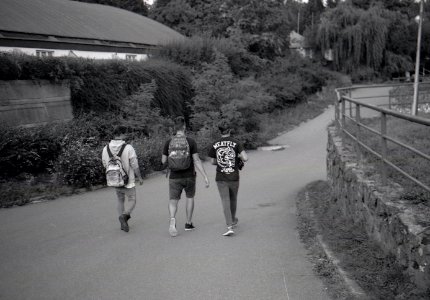 Minolta Hi-Matic G - Three Guys from Behind