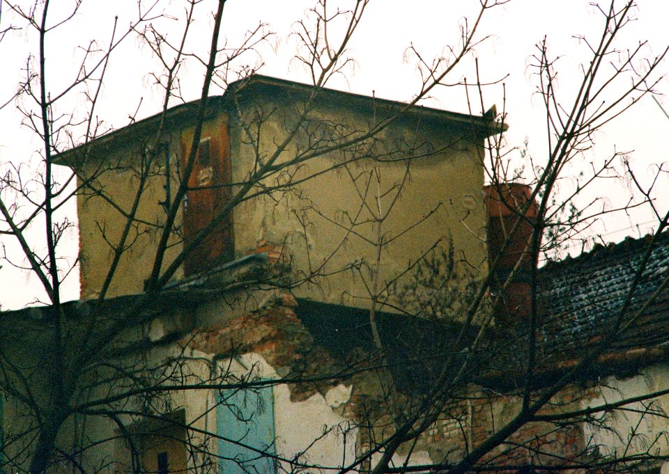 Ricoh TLS 401 + Pentacon Electric 4/200 MC - Abandoned for Decades 3
